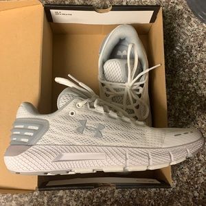 NWB Under Armour Charged Rogue